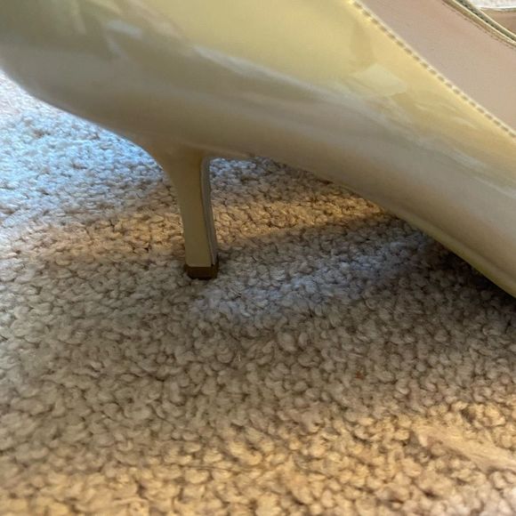 PRADA womens leather cream white bow kitten heels size 38.5(8) - Picture 5 of 8